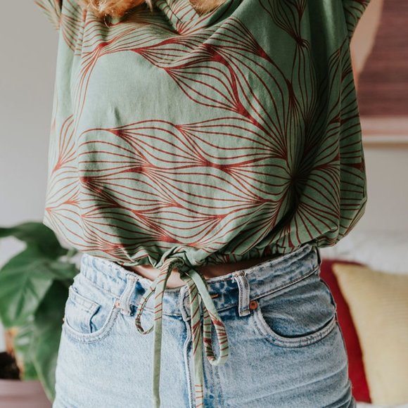 Elfarrow ✧Route✧ Green Cotton Crop Hoodie - Picture 6 of 10